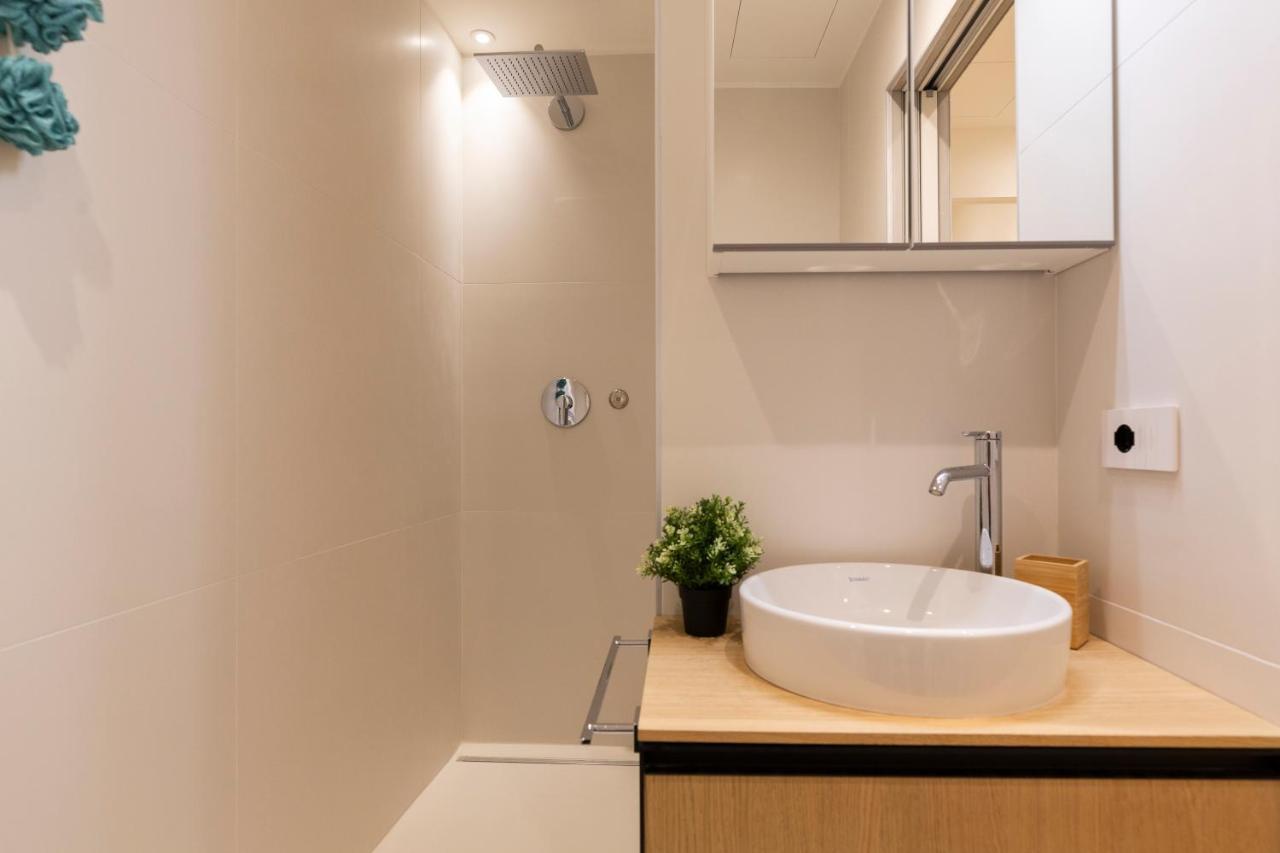 Domus Ticinese Apartment Milan Exterior photo